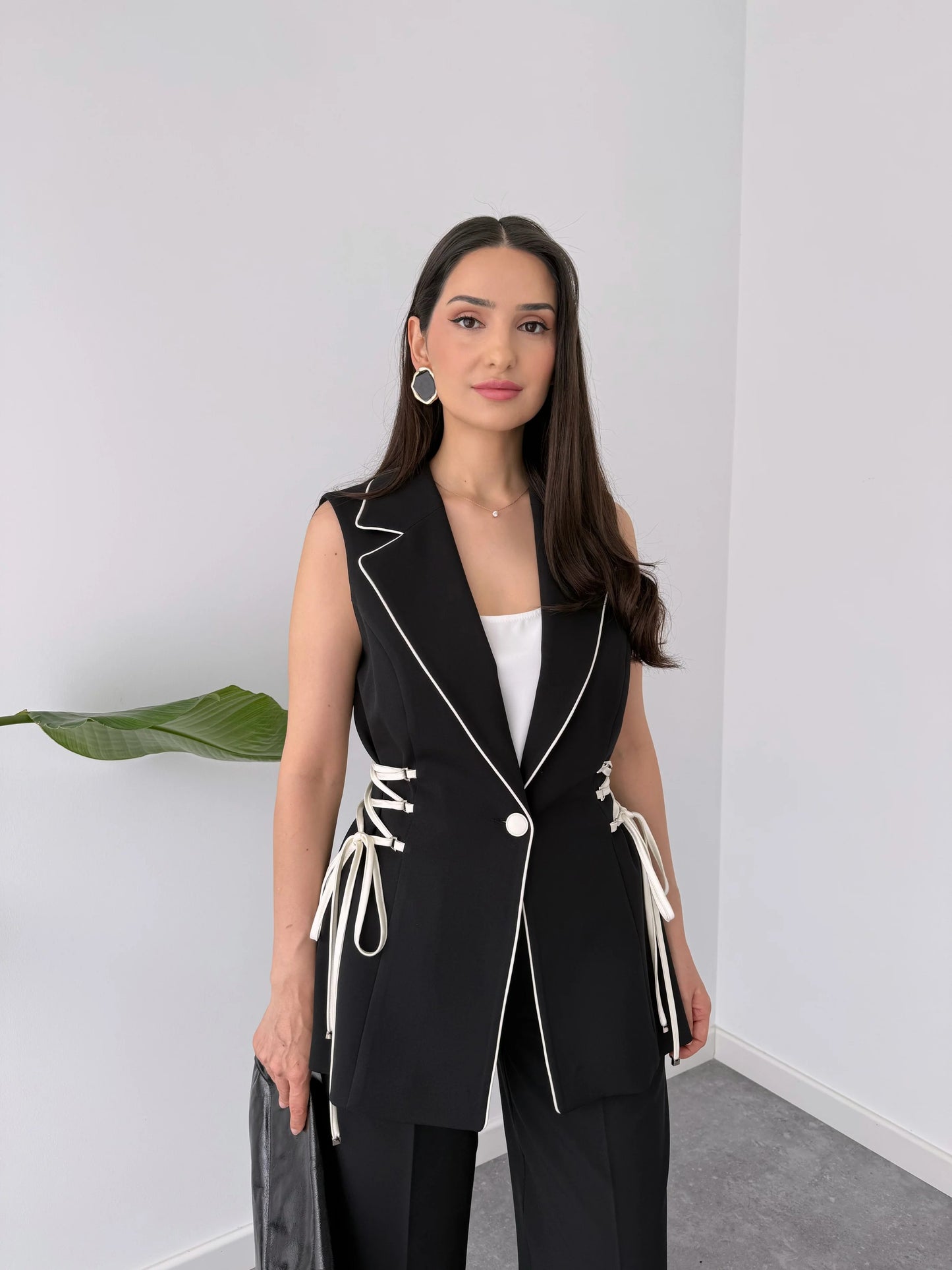 Vogue Black Set with side ties